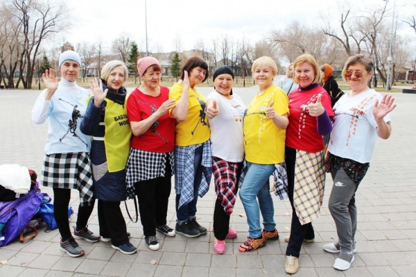 Тюменцев старшего возраста приглашают на зарядку в сквер Комсомольский