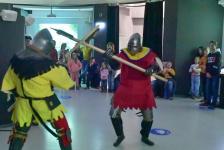 В Тюмени рыцарские поединки во время "Ночи музеев" привлекли детей и взрослых 