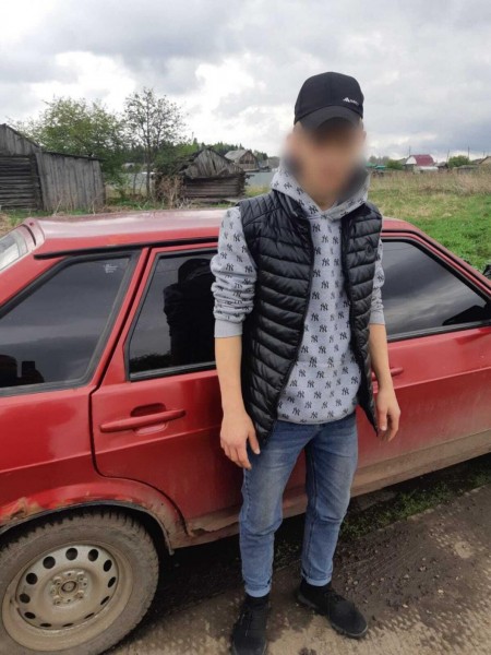 В Тюменской области полицейские нашли подростка, который сбил школьницу и уехал с места ДТП В Тюменской области полицейские нашли подростка, который сбил школьницу и уехал с места ДТП