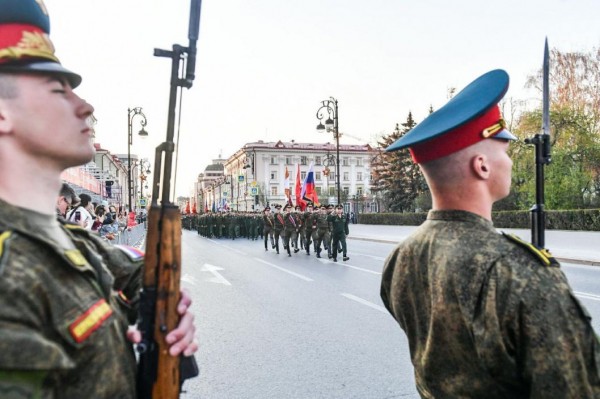 Генеральная репетиция торжественного шествия на День Победы состоялась в Тюмени 