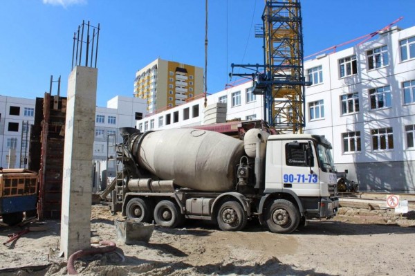 В Тюменской области 11 социальных объектов возводят по предоплате