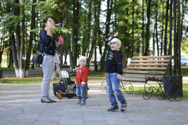 Александр Моор поздравил жителей Тюменской области с Международным днем семьи