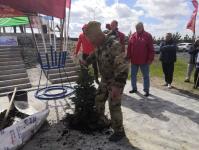 Тюменские "моржи"  отметили заплывом 15-летие "Бессмертного полка" 