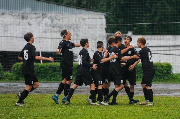 Юные спортсмены ФК "Тюмень" сыграли вничью с новокузнецкими футболистами