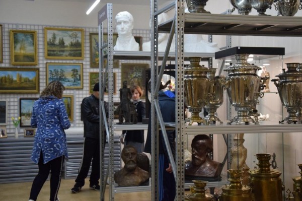 Самовары именитых фабрик Российской империи можно увидеть в музее "Торговые ряды" Ялуторовска