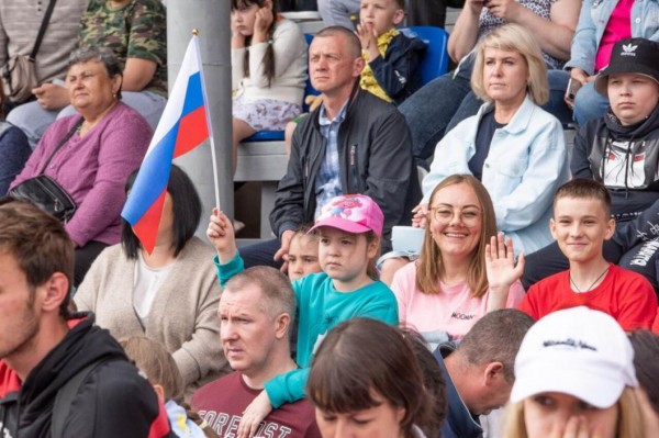 Александр Моор и Владимир Якушев поздравили ишимцев с днем города 