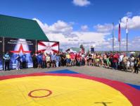 Тюменские "моржи" устроили соревнования в честь Дня России 