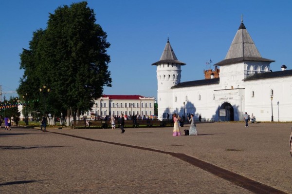 В Тобольске ко Дню города обновят пешеходные переходы и светофоры гостевого маршрута