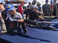 Тюменские "моржи" устроили соревнования в честь Дня России 