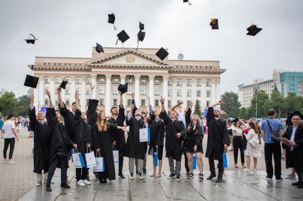 В Тюменской области более 60% выпускников корпоративных классов поступают в профильные вузы