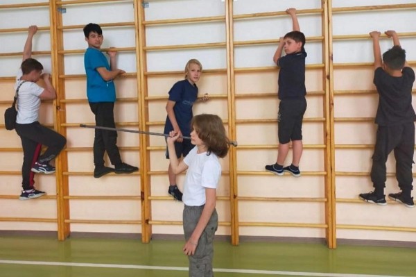 "Корабль здоровья" учит школьников Тюмени полезным привычкам