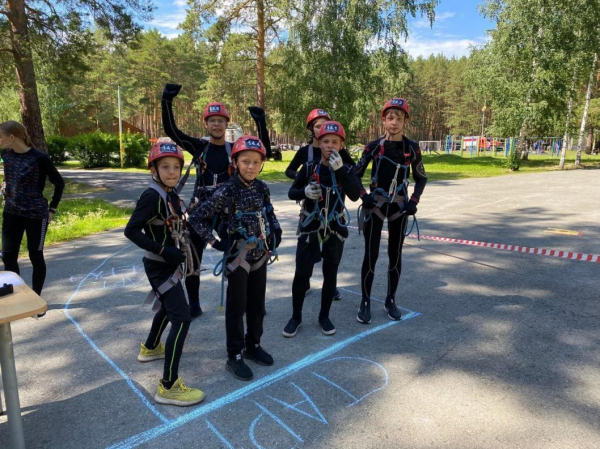 Тюменцы завоевали первые награды соревнований УФО "Школа безопасности"