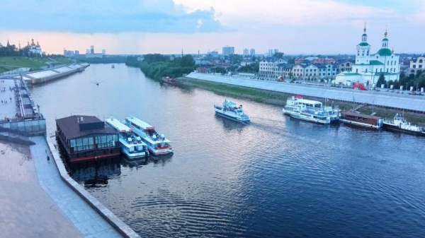 Клуб любителей кино откроется на барже "Гавань" у набережной Тюмени