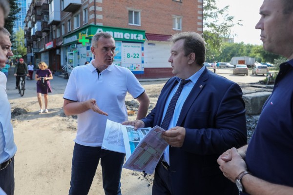 В свою поликлинику пациенты будут ходить по благоустроенной зеленой территории
В свою поликлинику пациенты будут ходить по благоустроенной зеленой территории