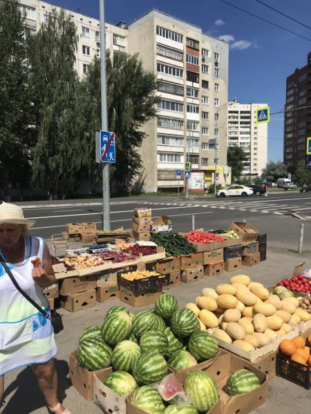 Свежие ягоды… у дороги?
Свежие ягоды… у дороги?