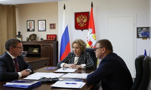 Владимир Якушев рассказал спикеру Совета Федерации о ситуации в УФО