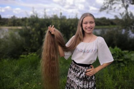 Юной обладательнице самых длинных волос России понравилась Тюмень