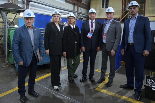 Депутат Госдумы обсудил вопросы импортонезависимости на тюменском нефтесервисном предприятии