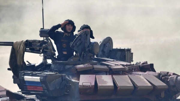 Тюменский телеканал транслировал соревнования по танковому биатлону из Подмосковья 