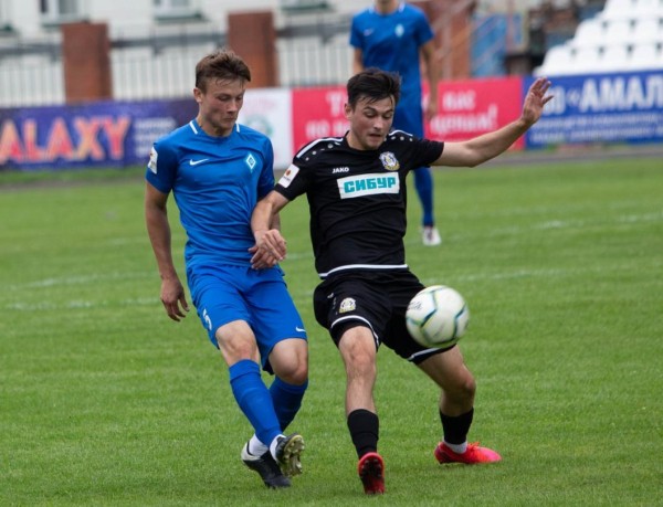 Тюменский ФК "Тюмень-2" в Кубке России дважды сыграет с омской "Молнией" 