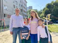 Подготовиться к учебному году юным тюменцам помогают городские депутаты