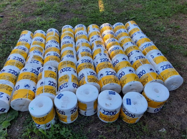 Жители Упорово украли 30 катушек шпагата для перевязки сена