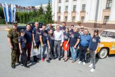 Александр Моор сел за руль "Победы" 