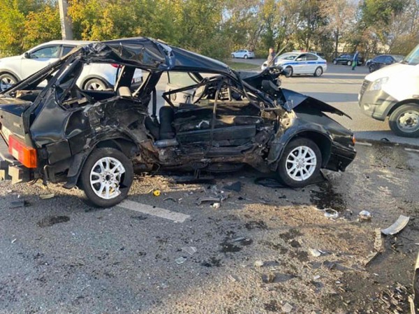 Начинающий водитель устроил ДТП на улице Республики в Тюмени