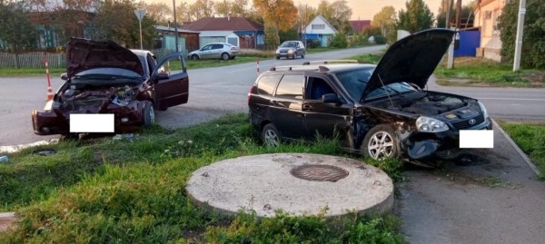 Два человека пострадали в аварии в Ишиме