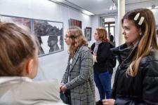 Фотогалерея: в Тюмени открылась выставка художника Юрия Бычкова