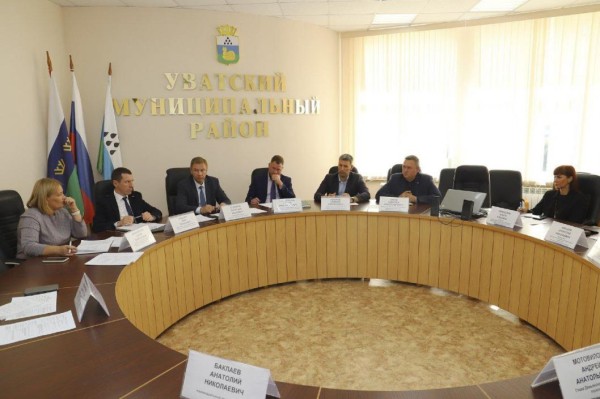 Производство стройматериалов, придорожный сервис и торговый центр планируют реализовать в Уватском районе