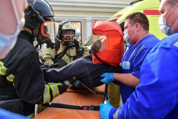 В Тюмени спасли 11 человек из пожара на Широтной В Тюмени спасли 11 человек из пожара на Широтной