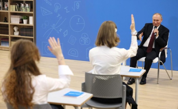 Владимир Путин поговорил со школьниками о главном