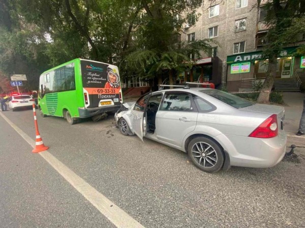 В Тюмени пенсионерку сбил 28-летний водитель Ford Focus без прав 