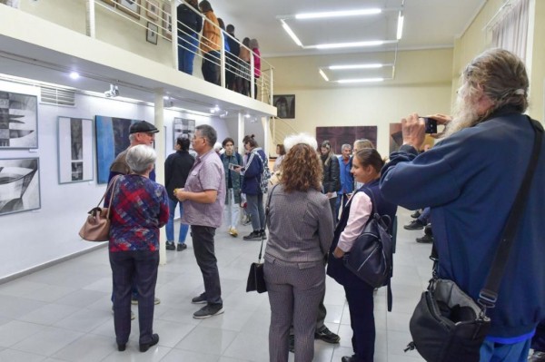 Фотогалерея: в Тюмени открылась выставка художника Юрия Бычкова