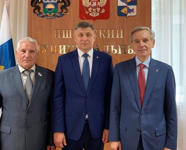 Сергей Ломовцев вновь стал главой Ишимского района Сергей Ломовцев вновь стал главой Ишимского района