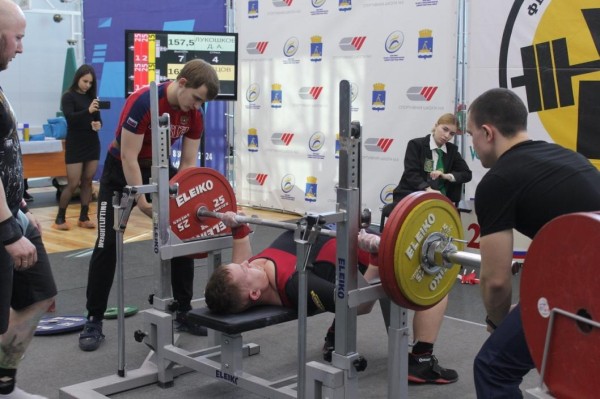 80 пауэрлифтеров соберет городской чемпионат в Тюмени