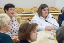 Александр Моор вручил награды лучшим педагогам Тюменской области