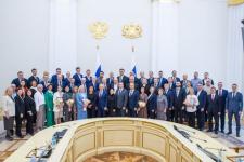 Реализовать по одному инвестпроекту предложил участникам ТПП Тюменской области Александр Моор