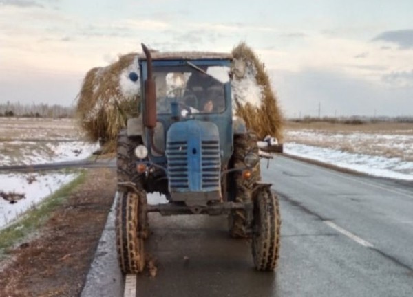 Пьяного тракториста без прав задержали инспекторы ДПС в Сладковском районе