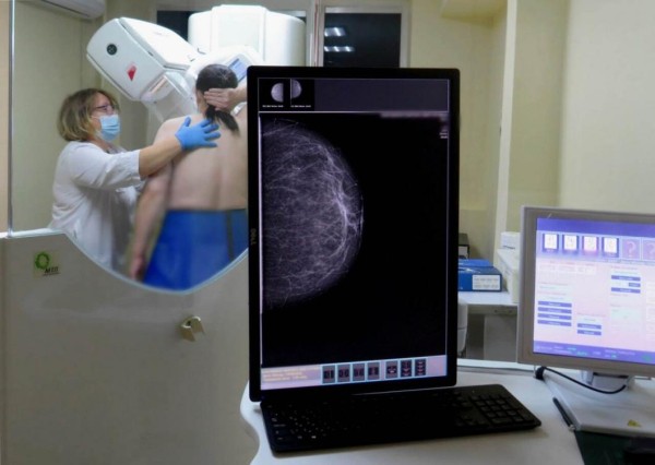 В областной больнице №19 Тюмени провели более 3,6 тысяч исследований на современном маммографе