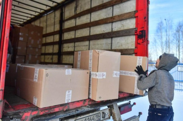 Тюменским подразделениям передали посылки с дополнительным обмундированием