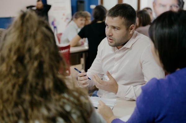 Тюменских самозанятых из индустрии HoReCa научат продвигать продукцию накануне Нового года