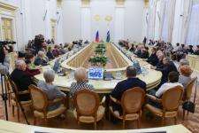 Александр Моор отметил особый вклад Тюменского областного совета ветеранов войны и труда