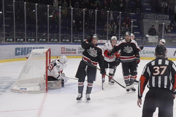 ХК "Рубин" одержал победу над новокузнецким "Металлургом"