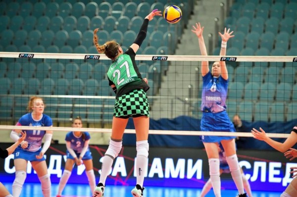 Тюменские волейболистки проиграли в первом туре чемпионата в Молодежной лиге