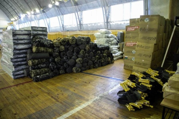 Мобилизованным тюменцам подготовили четвертую за неделю партию дополнительного оборудования и амуниции 