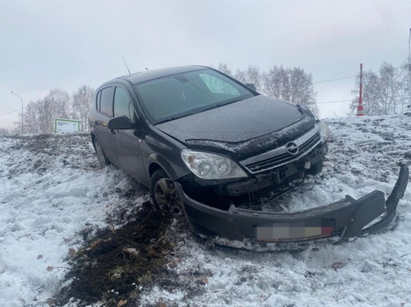 Беременная женщина и ее годовалая дочь пострадали в аварии в Тюменской области