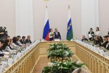 Александр Моор поздравил победителей и призеров двух Национальных чемпионатов профмастерства