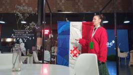 Арт-объекты в виде флагов-одеял создали к открытию театрального фестиваля "Кто ты и откуда?" в Тюмени